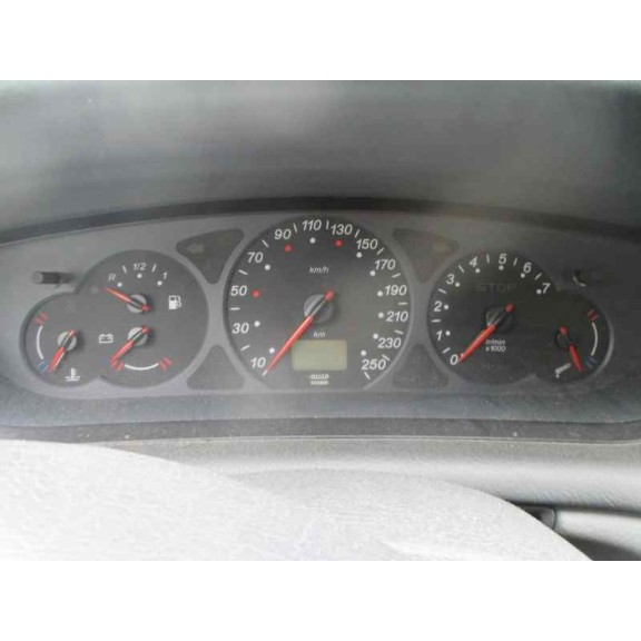 citroën c5 berlina del año 2001