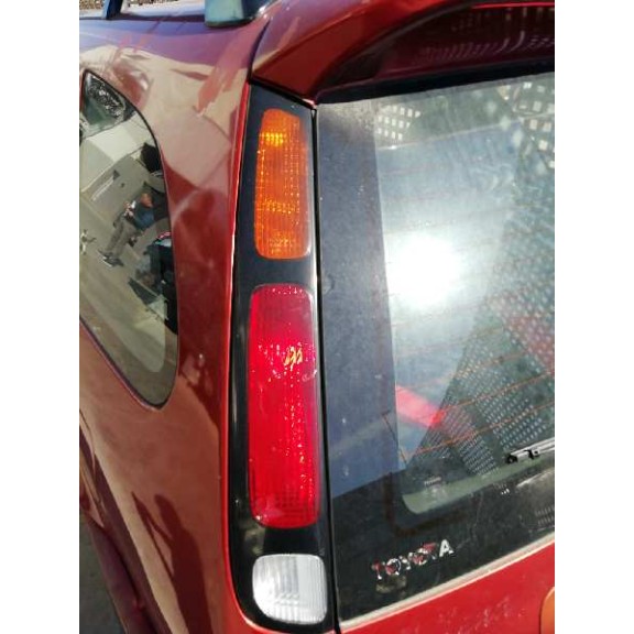 toyota corolla familiar (e11) del año 2000