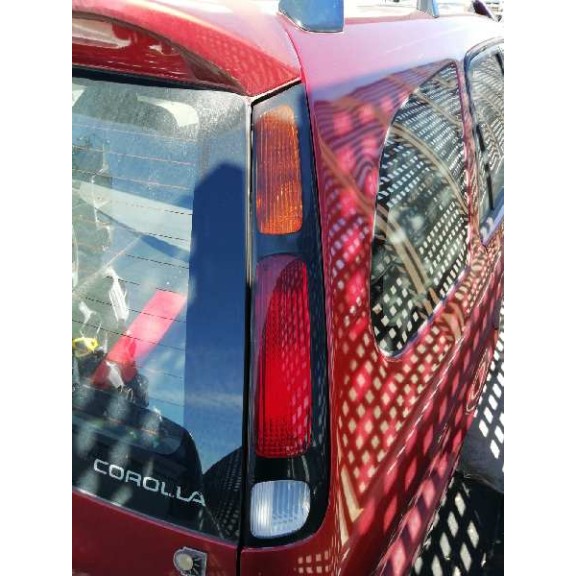 toyota corolla familiar (e11) del año 2000