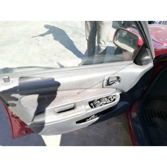 toyota corolla familiar (e11) del año 2000