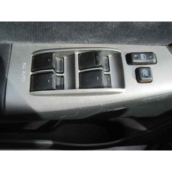 toyota corolla (e12) del año 2003