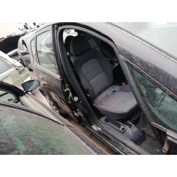 mitsubishi colt berlina 5 (z30a) del año 2005