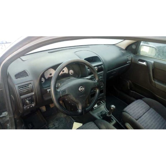 opel astra g berlina del año 2001