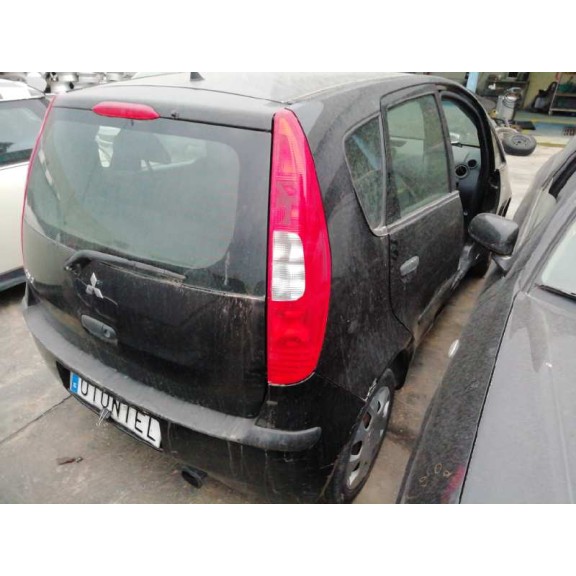 mitsubishi colt berlina 5 (z30a) del año 2005