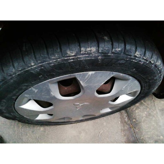 mitsubishi colt berlina 5 (z30a) del año 2005