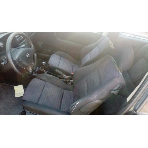 opel astra g berlina del año 2001