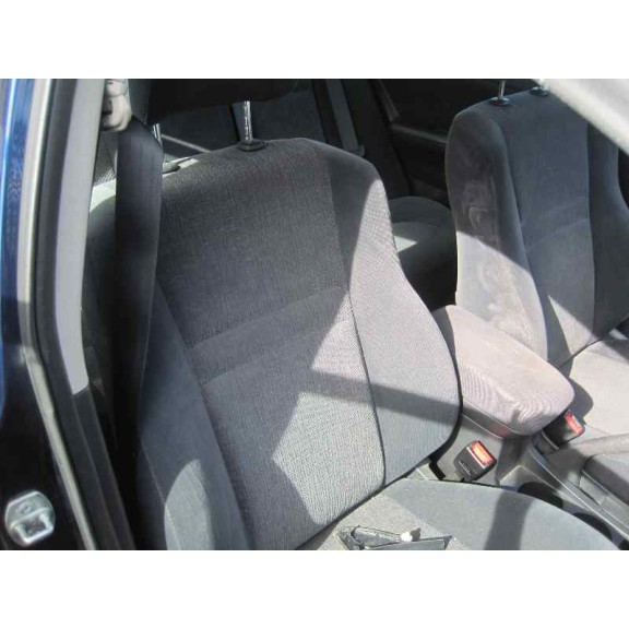 toyota corolla (e12) del año 2003