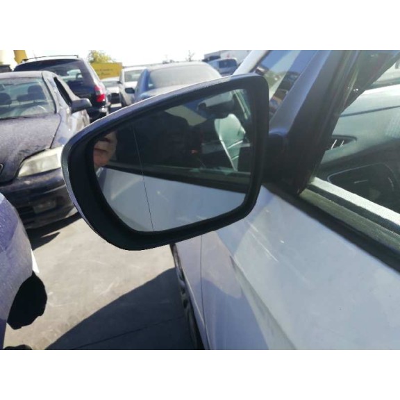 kia carens ( ) del año 2016