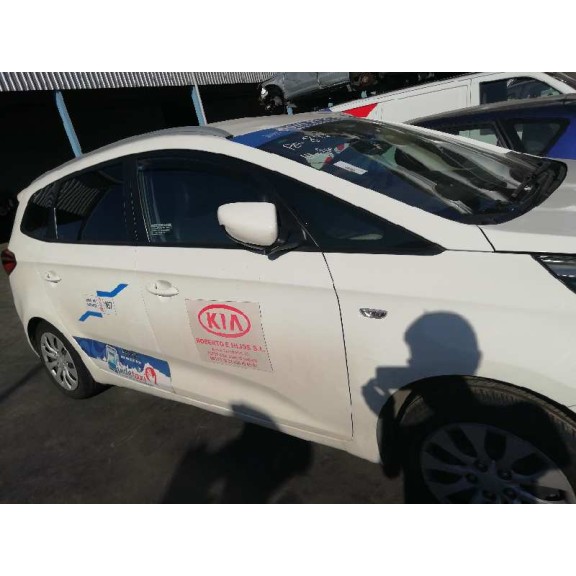 kia carens ( ) del año 2016