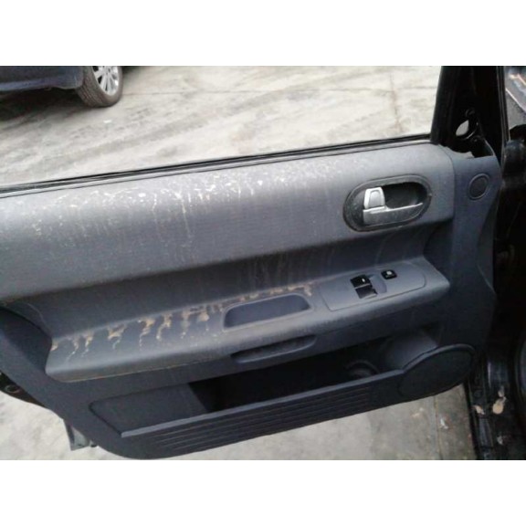 mitsubishi colt berlina 5 (z30a) del año 2005