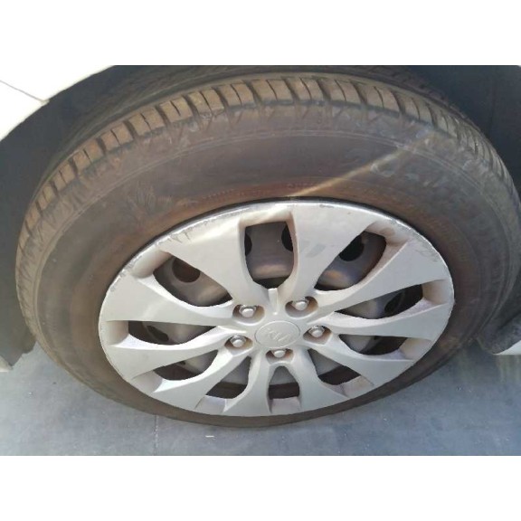 kia carens ( ) del año 2016