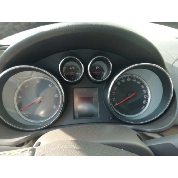 opel insignia berlina del año 2009