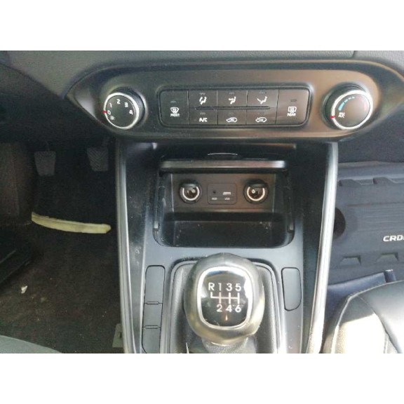 kia carens ( ) del año 2016