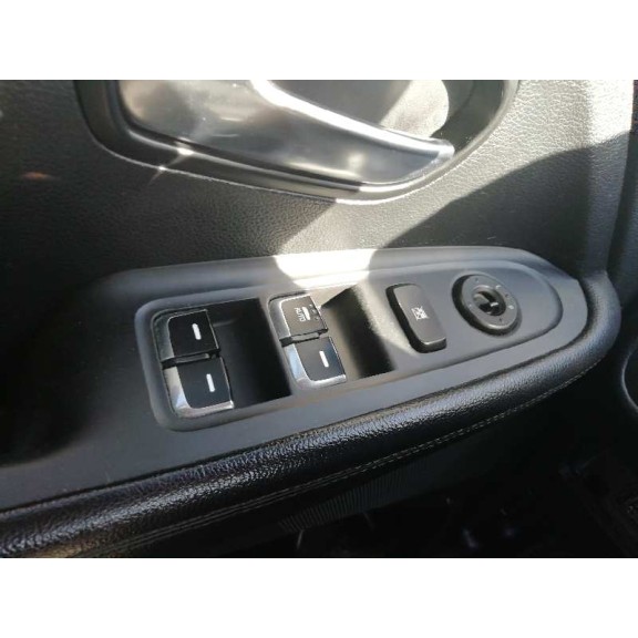 kia carens ( ) del año 2016