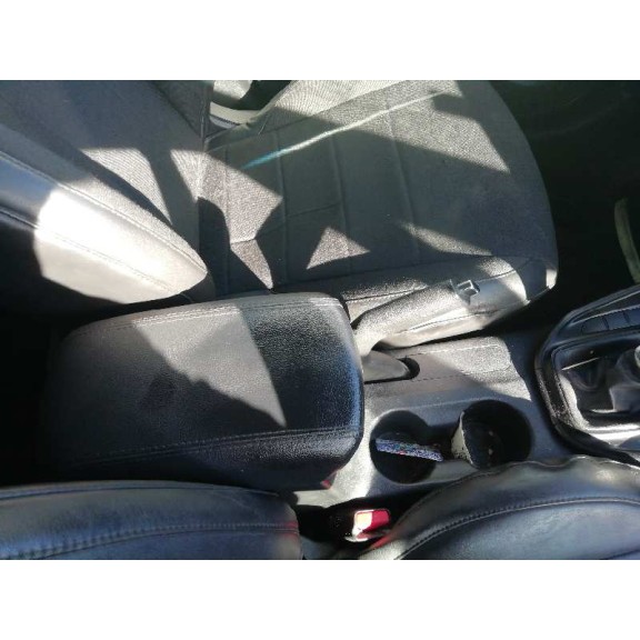 kia carens ( ) del año 2016