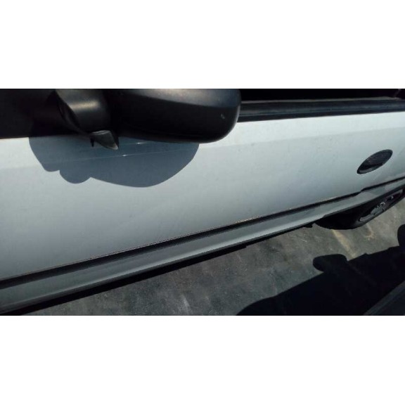 opel corsa c del año 2000