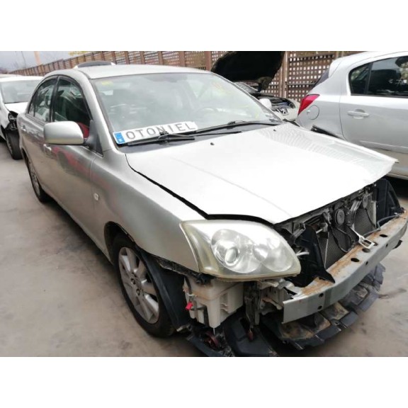 toyota avensis berlina (t25) del año 2005