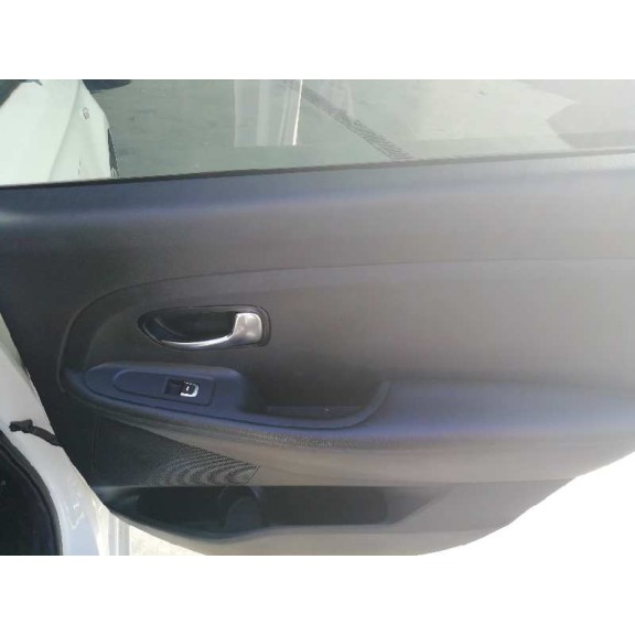 kia carens ( ) del año 2016