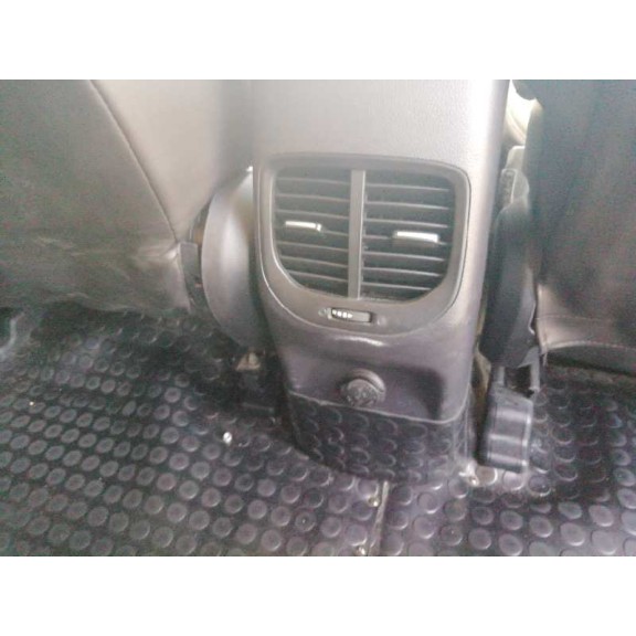 kia carens ( ) del año 2016