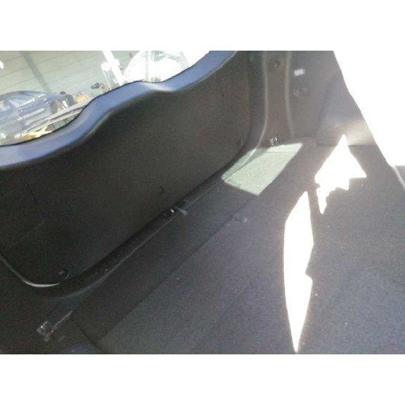 kia carens ( ) del año 2016