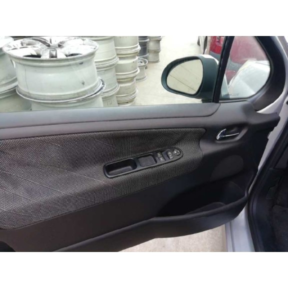 peugeot 207 del año 2007