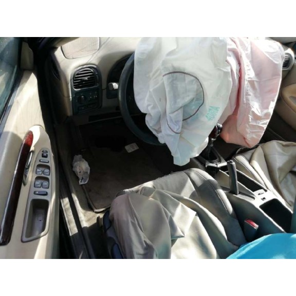 volvo s40 berlina del año 2002