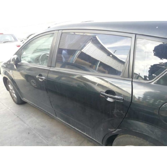 toyota corolla verso (r1) del año 2004