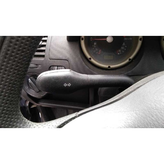 volkswagen polo berlina (6n2) del año 2000