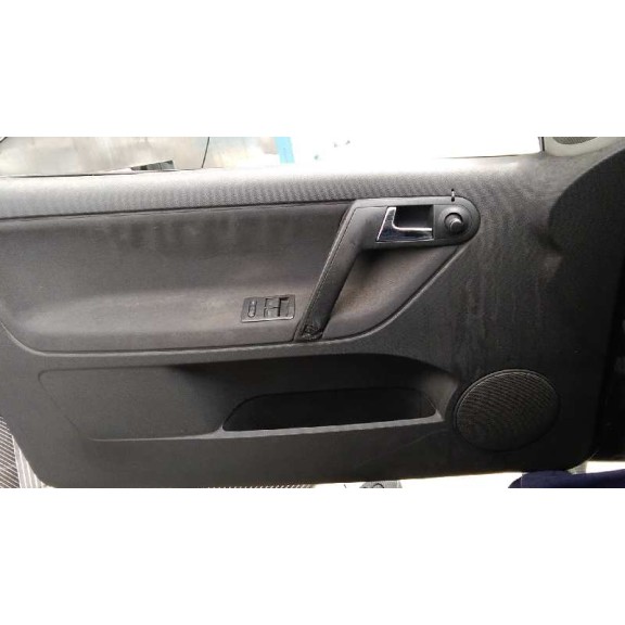 volkswagen polo berlina (6n2) del año 2000