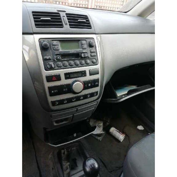 toyota avensis verso (m20) del año 2002