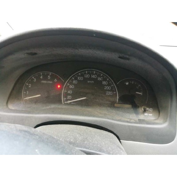 toyota avensis verso (m20) del año 2002