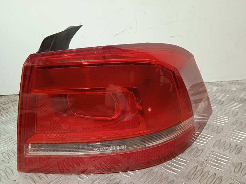 Recambio de piloto trasero derecho para volkswagen passat lim. (362) edition referencia OEM IAM 3AE945096F 90004826 