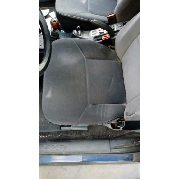 saab 900 berlina del año 1994