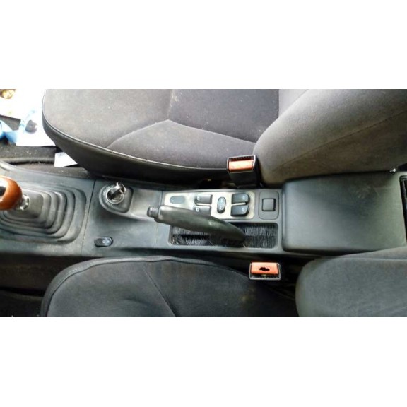 saab 900 berlina del año 1994