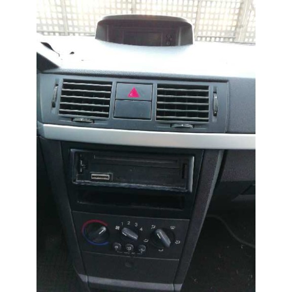 opel meriva del año 2003