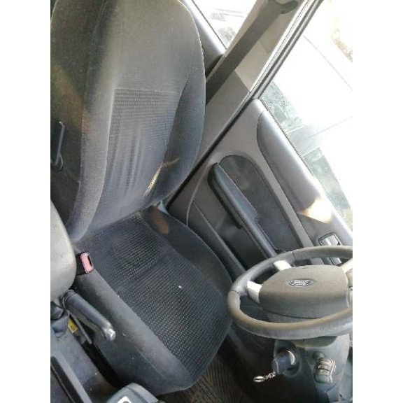 ford focus berlina (cap) del año 2007