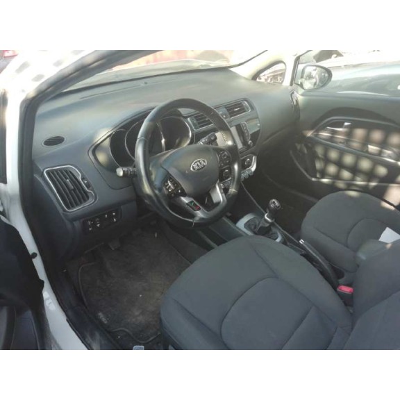 kia rio del año 2017