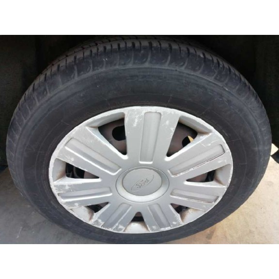 ford fiesta (cbk) del año 2004