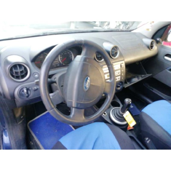 ford fiesta (cbk) del año 2004