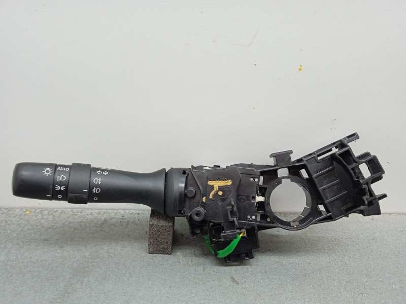 Recambio de mando luces para lexus ct 200h referencia OEM IAM 4211117F534 VOLANTE 