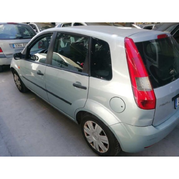 ford fiesta (cbk) del año 2004