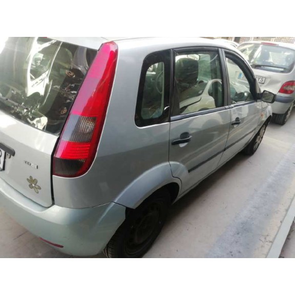 ford fiesta (cbk) del año 2004