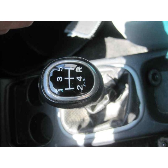 mitsubishi space star (dg0) del año 2004