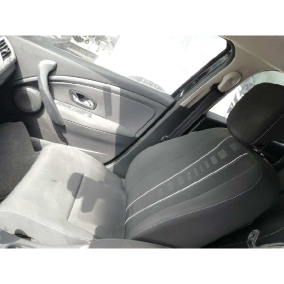 renault megane iii sport tourer del año 2013