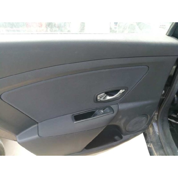 renault megane iii sport tourer del año 2013