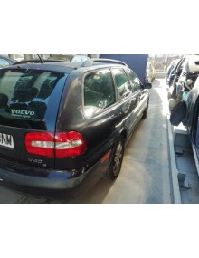 volvo v40 familiar del año 2001