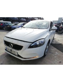 volvo v40 del año 2017