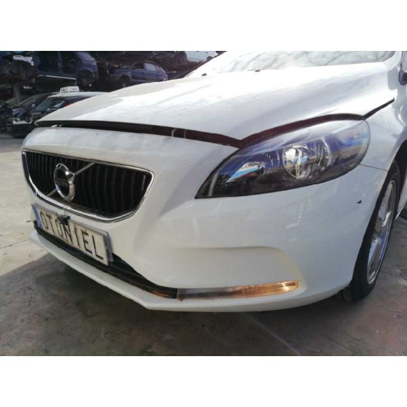 volvo v40 del año 2017