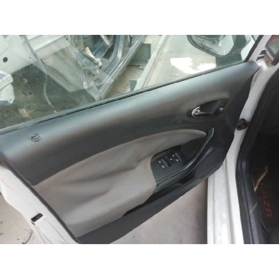 seat ibiza (6j5) del año 2012