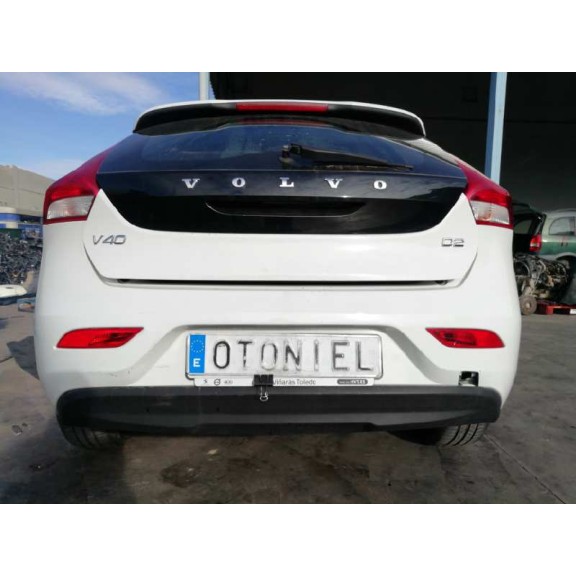 volvo v40 del año 2017